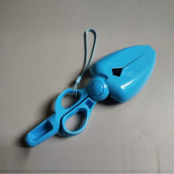 LINJOU Portable Pet Pickup Clip Scissor Shape Pet Waste Picker for Cleaning Dogs Cats Poo Waste,blue
