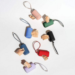 Dog Poop Bag Carrier Portable Dog Pet Waste Bag Dispenser Luxury Stylish Dog Garbage Holder Dispensers Pet [...]