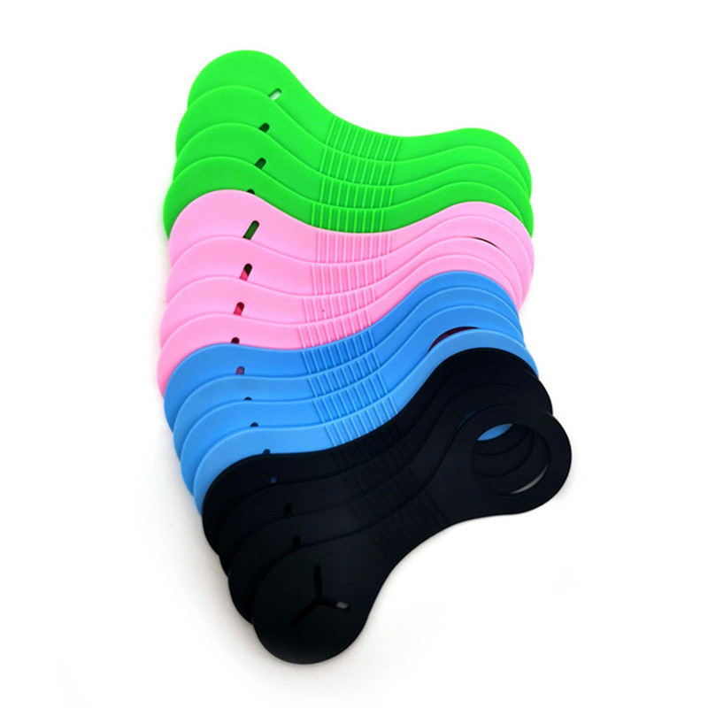 4pcs Pet Waste Bags Holder Poop Bags Stand Clip To Dog Leash Strong & Portable