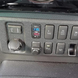 Double affichage de la température à l’intérieur et à l’extérieur de la voiture Double capteur de température [...]