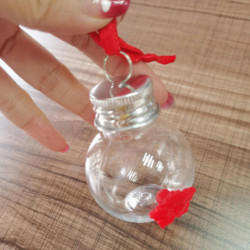 Hangable Bird Feeder Minimalist Eco-friendly Light Bulb Shape Bird Food Container For Porch Q Hangable Bird Feeder Minimalist Eco-friendly Light Bulb Shape Bird Food Container For Porch Q