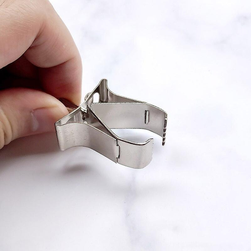 Birds Food Holder Pet Parrot Feeding Fruit Vegtable Clip Feeder Device Pin Clamp Durable Household Supplies Bird [...]