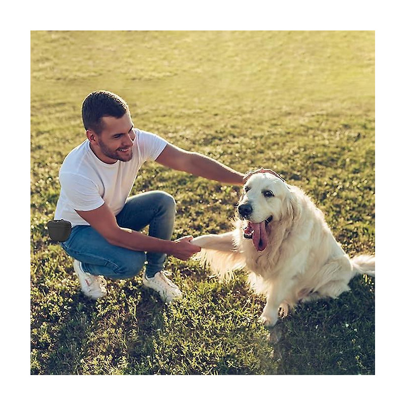 Silicone Dog Treat Pouch - Clip on Portable Training Container Convenient Magnetic Buckle Closing and Waist Clip - [...]