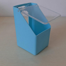2pcs Plastic Hanging Pigeon Feed Box Hanging Pigeon Feeder Pigeon Feeding Containers 2pcs Plastic Hanging Pigeon Feed Box Hanging Pigeon Feeder Pigeon Feeding Containers