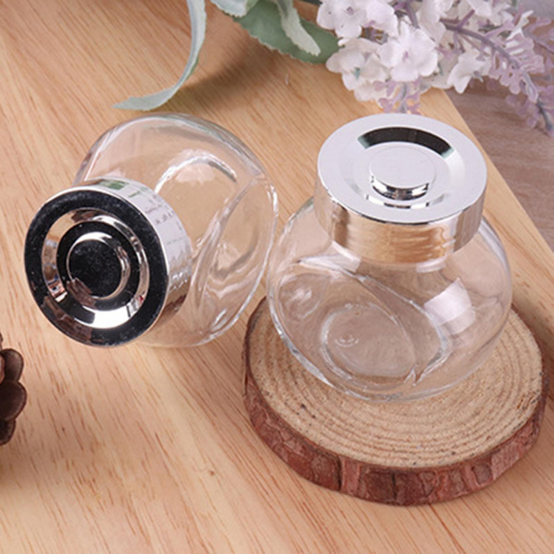 Round Glass Medium Candy Storage Jar With Lid Moisture-proof Fresh-keeping Box For Home Daily Food Storage