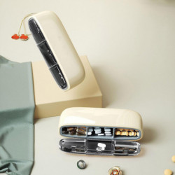 Portable 3-Compartment Pill Box Letter Printed with Dust-proof Transparent Lid Silicone Seal Portabl Portable 3-Compartment Pill Box Letter Printed with Dust-proof Transparent Lid Silicone Seal Portabl