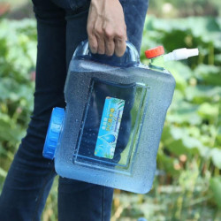 Bidon d’eau avec robinet et poignées, réservoir d’eau de voiture portable de camping de 12 L avec couvercle pour [...]