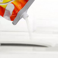 Sealing Clip Seal With Discharge Nozzle Food Snacks Proof Fresh-keeping Household Milk Powder Discharge Artifact Sealing Clip Seal With Discharge Nozzle Food Snacks Proof Fresh-keeping Household Milk Powder Discharge Artifact