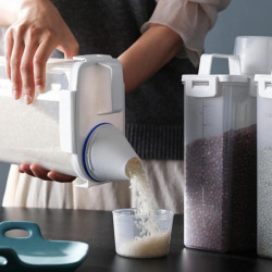 3L Rice Container with Measuring Cup Clear Airtight Lid Large Capacity Portable Handle Flour Bean Cereal Grain [...]