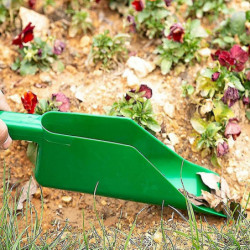 Cleaning Shovel Scoop Garden Plastic Fallen Leaves Gutter Drain Scoop