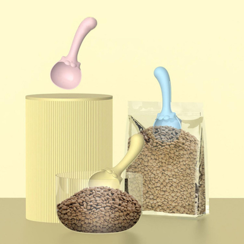 Multifunctional Pet Spoon Convenient Space-saving Easy Feeding Sealed Bag Clipping Curved Design Pet
