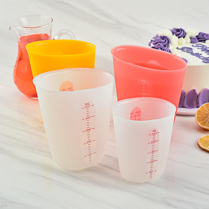 Wharick Juice Cup Non-slip Smooth Edge Easy to Clean Silicone Measuring Cup Tool for Baking