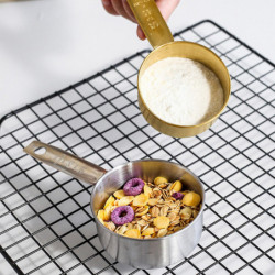 Wharick 4 Pcs/Set Cuillères À Mesurer Sans Rouille Anti-Rayures De Qualité Alimentaire Boulangers Chefs Cuillères [...]