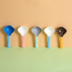 Pet Food Shovel, 1 Piece, Brown Pet Food Shovel, 1 Piece, Brown