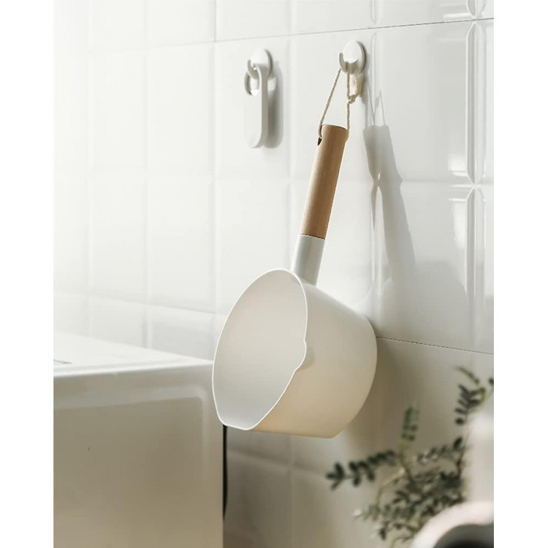 Plastic Water Scoop,Wooden Handle,Kitchen Bathroom Scoop Household Accessories for Kitchen Bathroom Garden