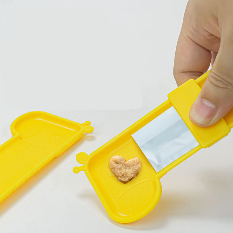 Cat Strip Squeeze Spoon Cat Treats Snack Spoon Pet Canned Spoon for Kitten Puppy Easily Press Pet Feeder Cat Wet [...]