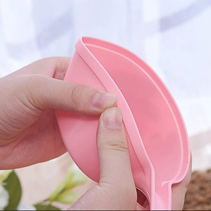 1PC High Quality Plastic Pet Feeding Scoop Dog Cat Food Supplies Feeding Scoop