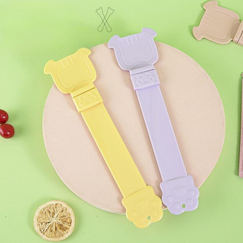 Cat Strip Squeeze Spoon Portable Cat Stripe Snack Squeezer for Snack Feeding yellow