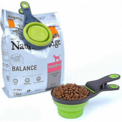 3-in-1 Collapsible Silicone Measuring Cup and Clip for Pet Food 3-in-1 Collapsible Silicone Measuring Cup and Clip for Pet Food