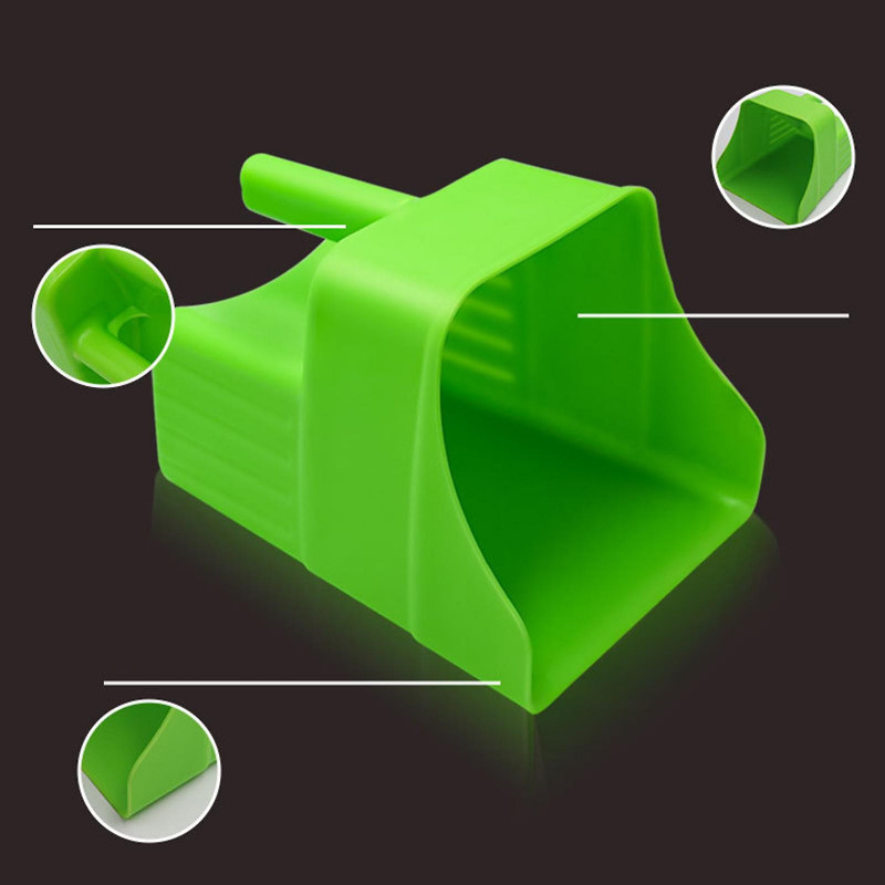 Pet Feed Scoop Plastic Utility Scoops For Feeding Horses Goats Sheep Animals