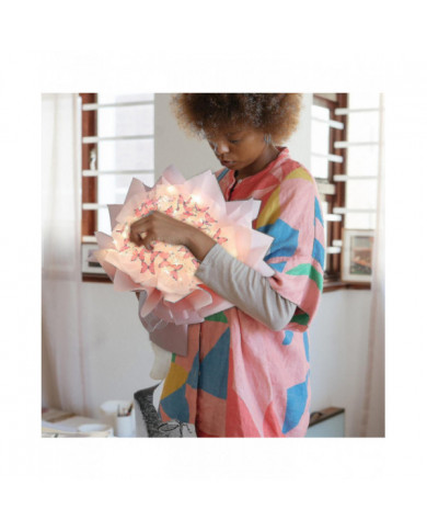 Nouveau coffret cadeau de bouquet de fleurs de papillons 33pc avec lumière LED de grandes idées de cadeaux pour la [...]