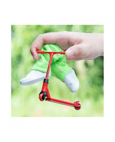 Alloy Finger Scooter Toy - Mini planche à roulettes avec pantalon, chaussures et outils - Finger Toy Skateboards [...]