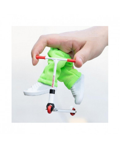 Alloy Finger Scooter Toy - Mini planche à roulettes avec pantalon, chaussures et outils - Finger Toy Skateboards [...]
