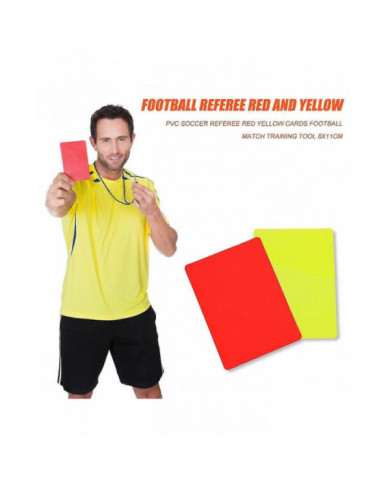 Jeu de drapeau d’arbitre de football, cartons jaunes rouges avec cahier et crayon, entraîneur arbitre acier [...]