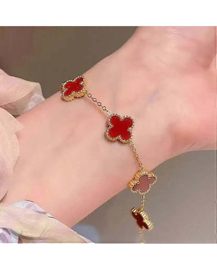 Bracelet à quatre feuilles Bracelet en or 18 carats pour femmes Style de conception simple Bijoux exquis